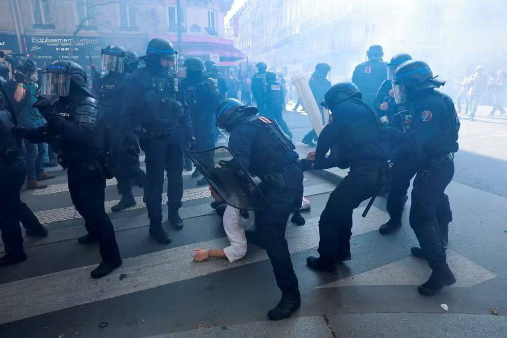 Fransada VƏZİYYƏT GƏRGİNDİR: 181 nümayişçi saxlanıldı - FOTO/VİDEO