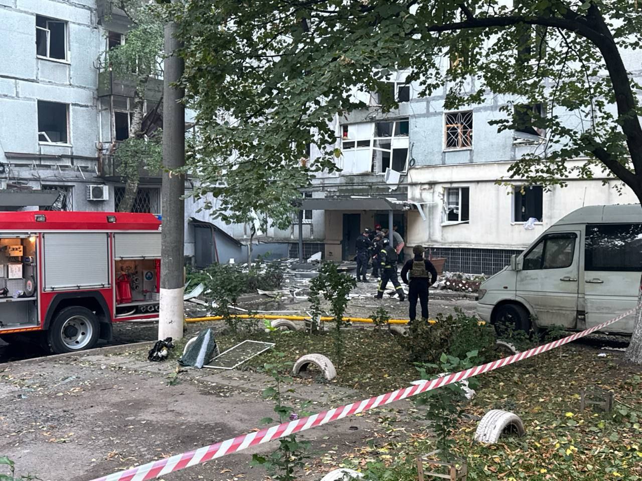 Rusiyadan Dneprə DƏHŞƏTLİ HÜCUM – Ölən və yaralananlar var – FOTO/VİDEO Rusiyadan Dneprə DƏHŞƏTLİ HÜCUM – Ölən və yaralananlar var – FOTO/VİDEO