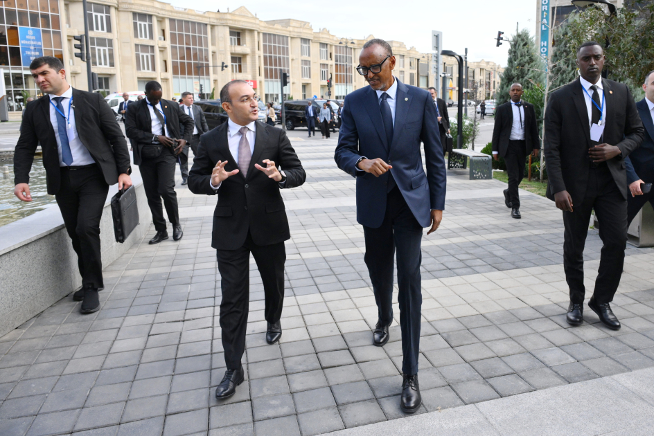 Ruanda Prezidenti “ASAN Xidmət” mərkəzində - FOTO