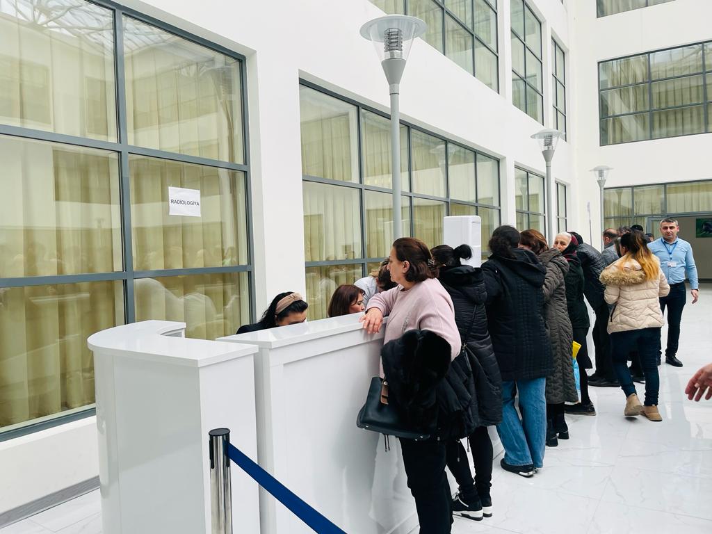 Şəkər xəstəsi müayinəyə getdi, kardioloq və qastroenteroloqun pullarını oğurladı