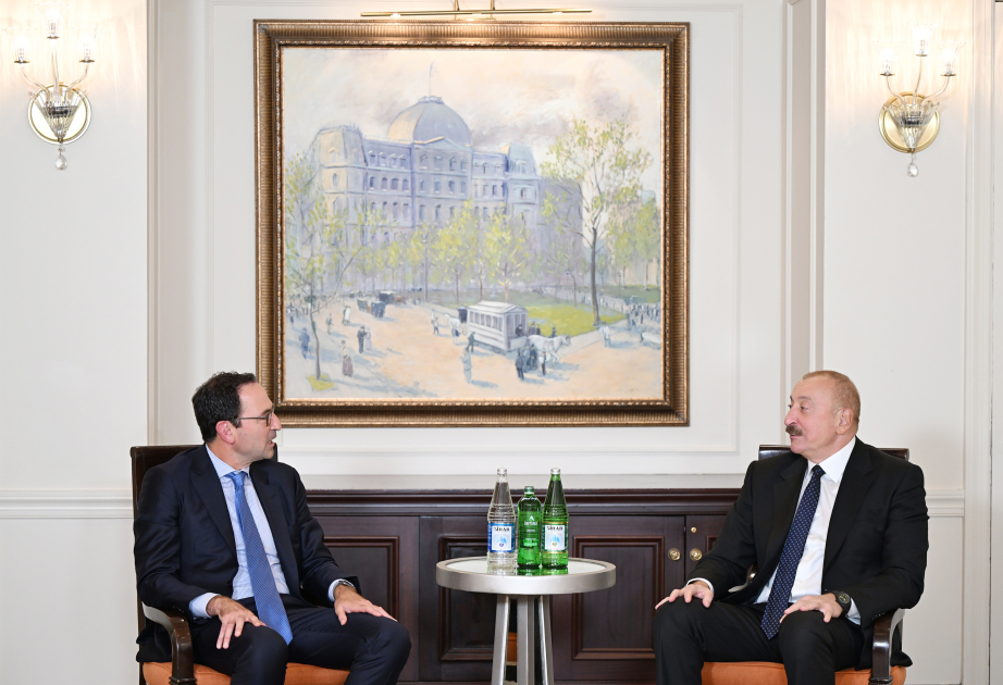 İlham Əliyev Nyu-Yorkda “Blackstone” şirkətinin prezidenti ilə görüşüb - FOTO