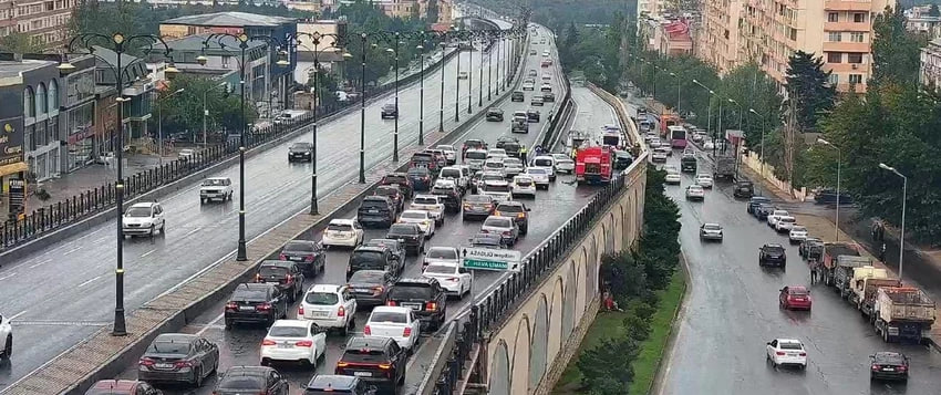 Babək prospektindəki qəzada sürücü dünyasını dəyişdi