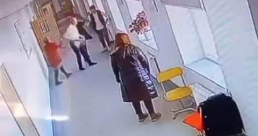 Lənkəranda direktor müavini şagirdi və xadiməni döydü - ANBAAN VİDEO