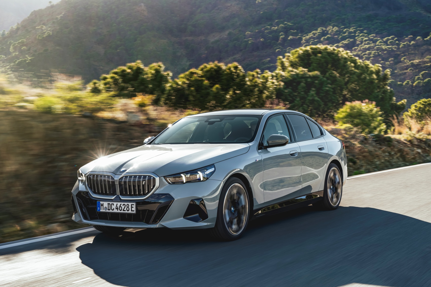 BMW 130 mindən çox avtomobili GERİ ÇAĞIRIR - SƏBƏB