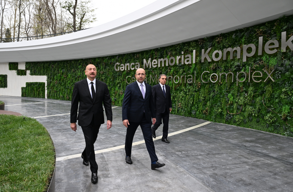 Prezident Gəncə Memorial Kompleksinin açılışında – FOTO