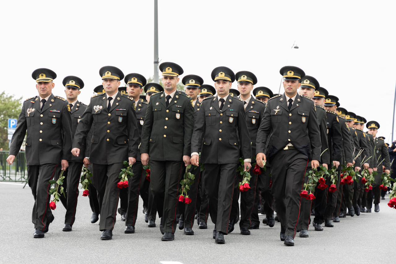 DİN-in hərbi qulluqçuları və polis əməkdaşları Zəfər parkını ziyarət etdilər - FOTO/VİDEO