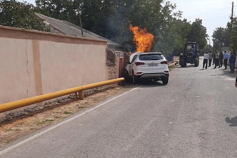 Şərurda avtomobil qaz xəttinə çırpıldı - Sakinlər qazsız qaldı - FOTO