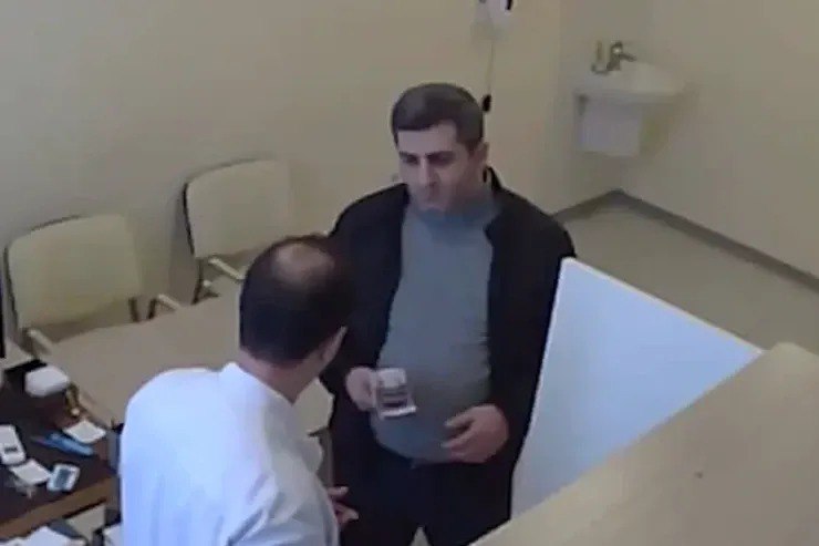 Narkoloji Mərkəzin direktoruna AĞIR CƏZA istənildi