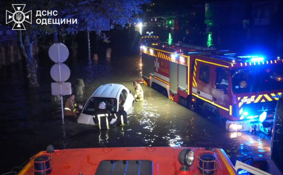 Odessanı su basdı - 9 ölü var – FOTO/VİDEO