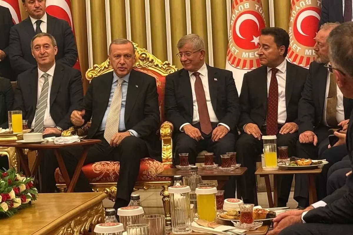 TBMM-də rezonans doğuran FOTOLAR - İllər sonra yanaşı oturdular