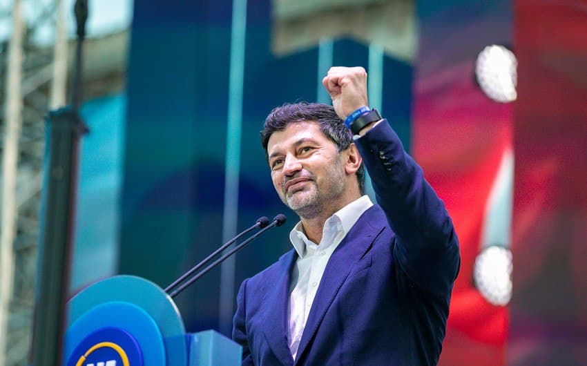 Kaxa Kaladze yenidən Tbilisinin meri SEÇİLDİ