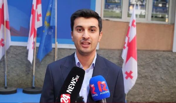 Azərbaycanlı Marneulinin meri seçildi - FOTO