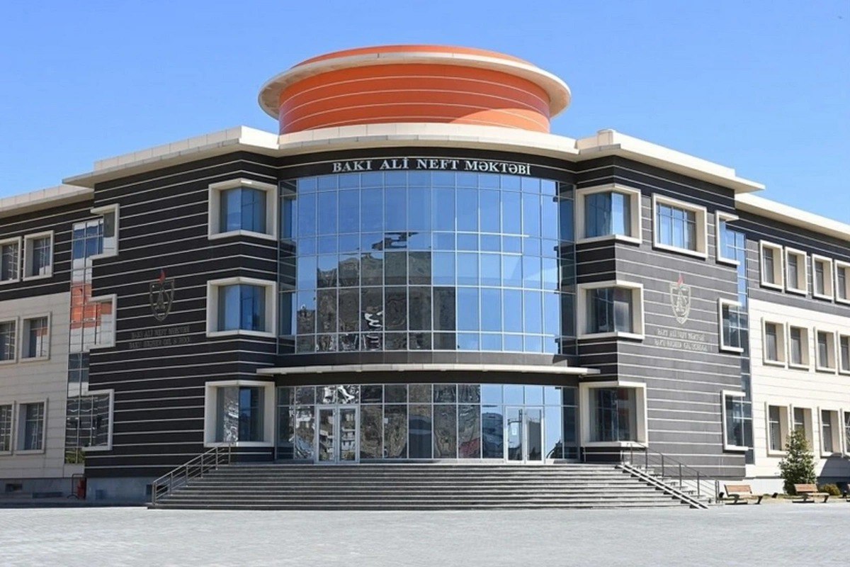Bakı Ali Neft Məktəbi 36 Prezident təqaüdçüsü ilə lider və ölkə rekordçusu oldu - FOTO