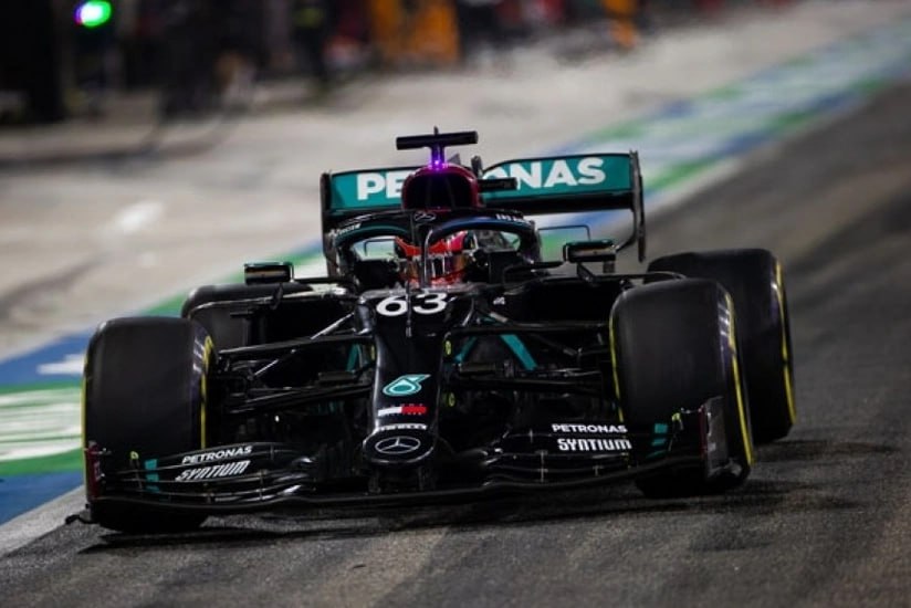 Rassel Formula 1 Sinqapur Qran Prisinin qalibi oldu