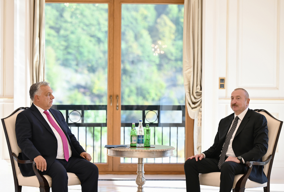 Orban İlham Əliyevlə görüşündən PAYLAŞIM ETDİ: “Dostu görmək hər zaman xoşdur”