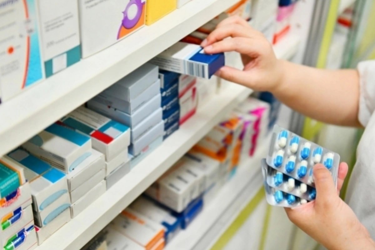 Rayon apteklərində QANUN POZUNTUSU – Bu apteklər reseptsiz dərman satışına görə CƏRİMƏLƏNDİ