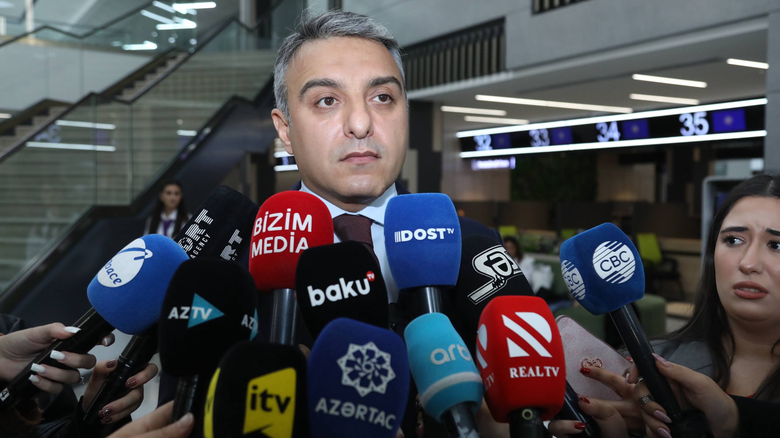 Vüsal Nəsirli: “Şəhid ailələrinə və müharibə əlillərinə 16 min mənzil təqdim olunub” Vüsal Nəsirli: “Şəhid ailələrinə və müharibə əlillərinə 16 min mənzil təqdim olunub”