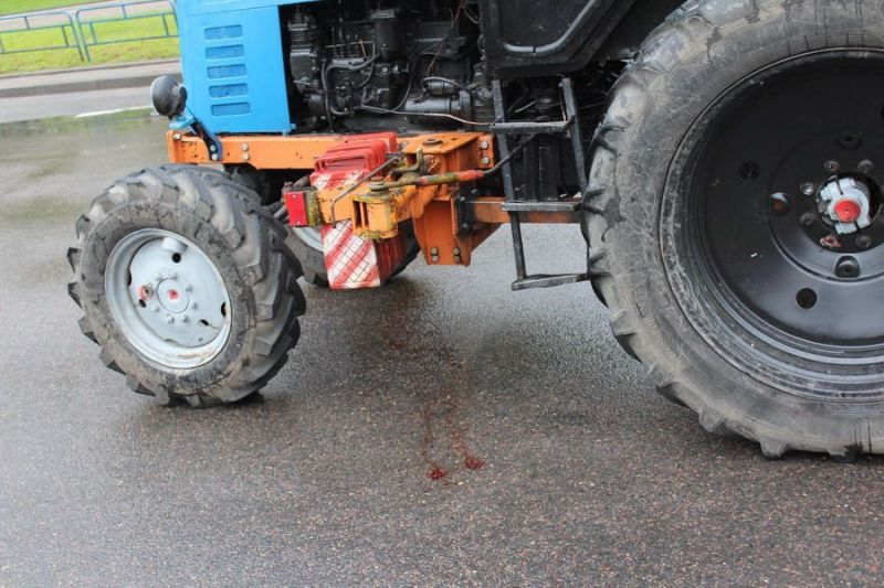 Sabirabadda avtomobil traktora çırpılıb, xəsarət alanlar var