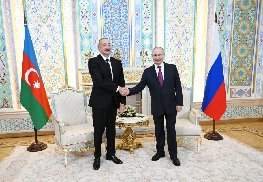 İlham Əliyevlə Putinin təkbətək görüşü keçirildi – FOTO/VİDEO İlham Əliyevlə Putinin təkbətək görüşü keçirildi – FOTO/VİDEO