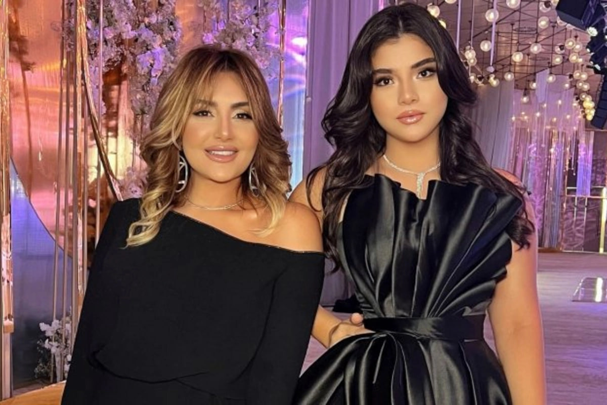 Qızından danışan Zülfiyyə Xanbabayeva: "İstədim dost olum, alınmadı" – VİDEO Qızından danışan Zülfiyyə Xanbabayeva: "İstədim dost olum, alınmadı" – VİDEO