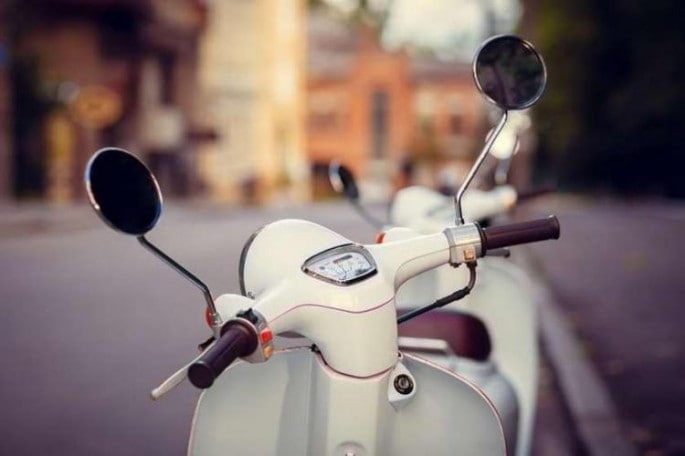 Azərbaycanda İLK: Moped idarə etmək üçün sürücülük vəsiqəsi tələb OLUNACAQ