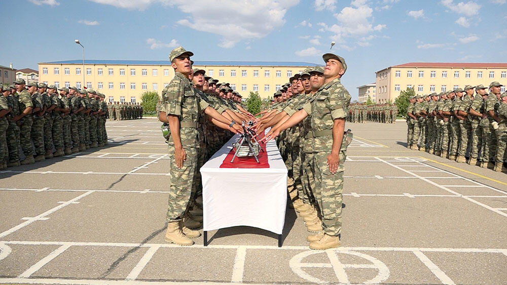 Bu şəxslər yenidən hərbi xidmətə çağırılır Bu şəxslər yenidən hərbi xidmətə çağırılır