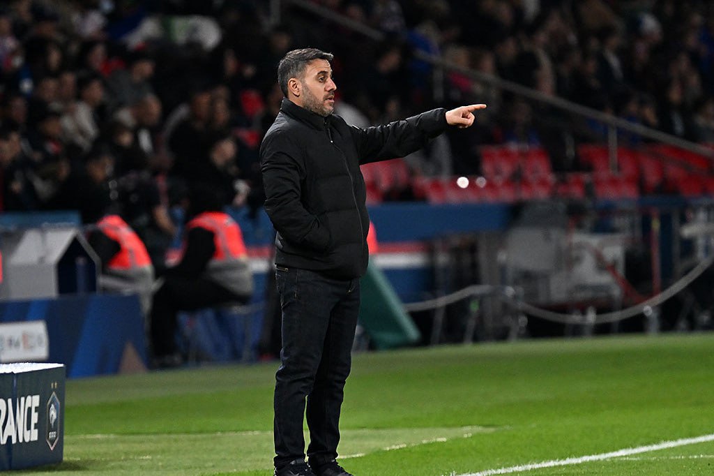 Ayxan Abbasov: “Futbolçularımız 90 dəqiqə oynasa, daha yaxşı olar” Ayxan Abbasov: “Futbolçularımız 90 dəqiqə oynasa, daha yaxşı olar”