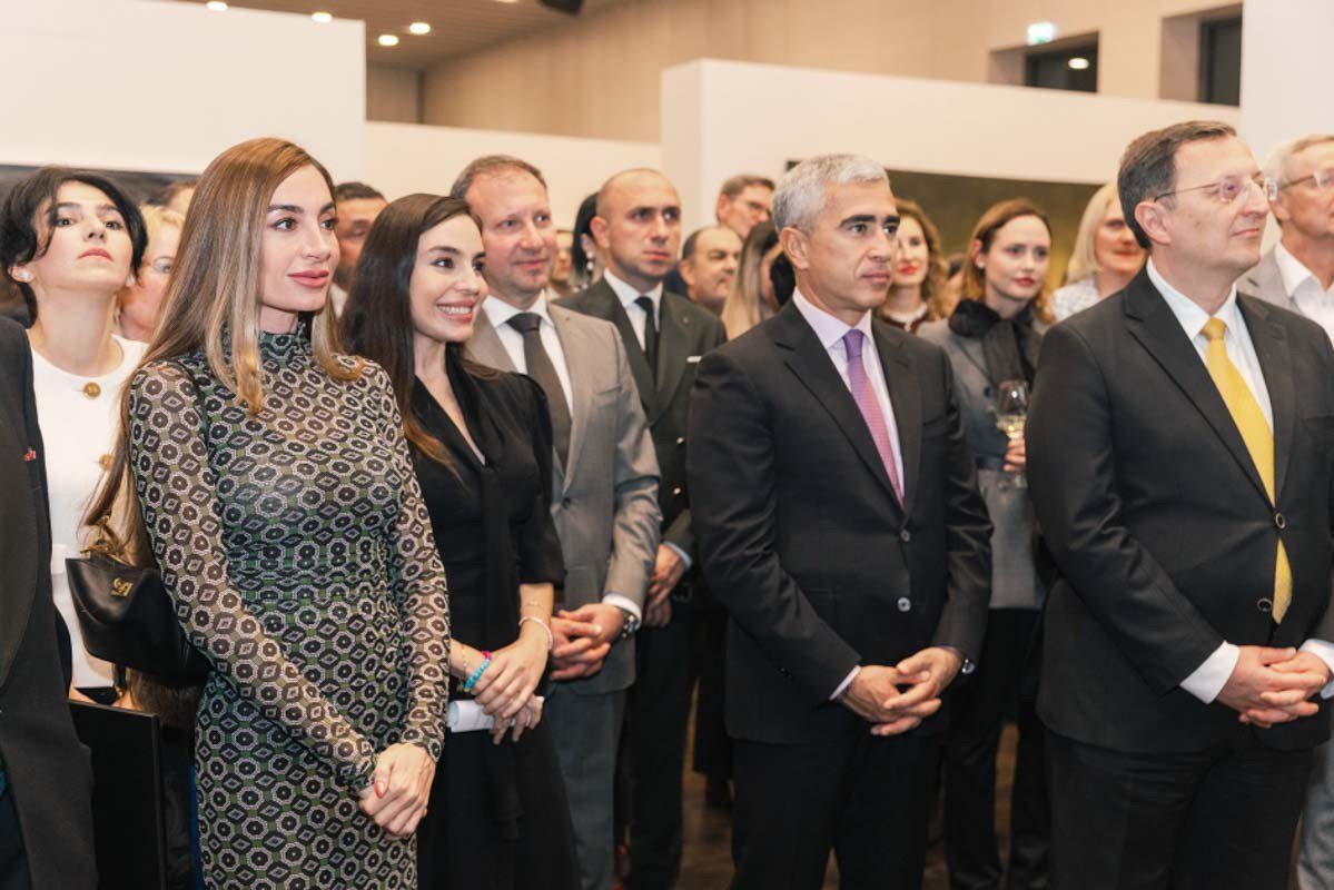 Leyla Əliyeva və Arzu Əliyeva Berlində MAMA “Ana təbiət” sərgisinin açılışında – FOTO