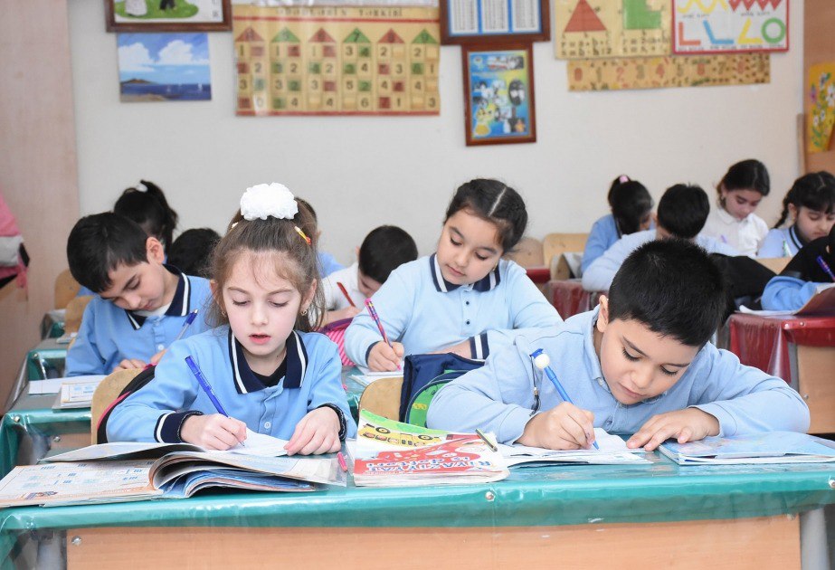 Birinci sinfə üzrlü səbəbdən gecikən uşaqların qəbulu YEKUNLAŞDI