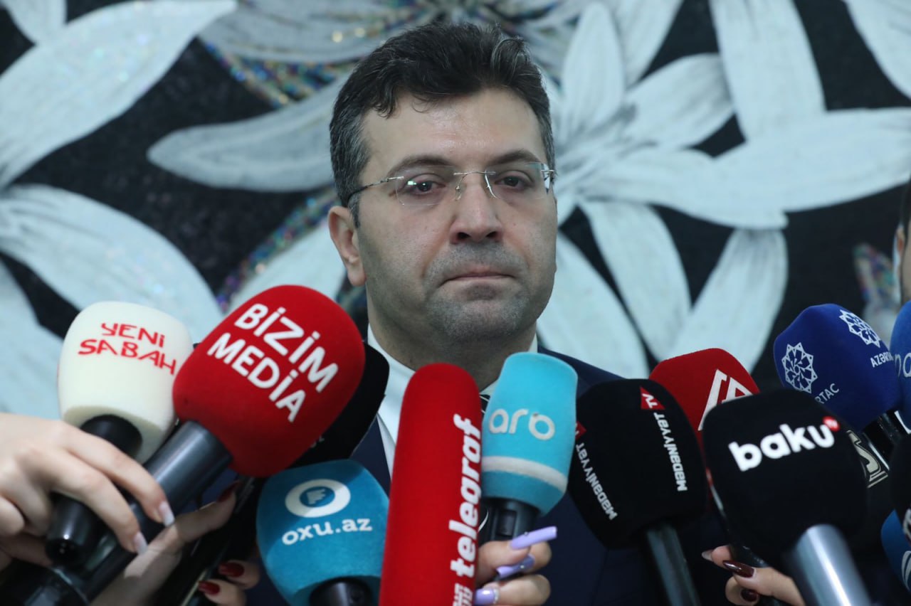 “Həm övladı, həm tələbəsi kimi yola salıram” – Əyyub Quliyevdən atası ilə bağlı ürəkdağlayan SÖZLƏR “Həm övladı, həm tələbəsi kimi yola salıram” – Əyyub Quliyevdən atası ilə bağlı ürəkdağlayan SÖZLƏR