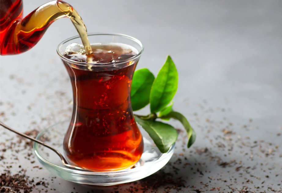 Gündə 4 fincan çay içməyin inanılmaz FAYDALARI