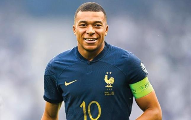 Mbappe zədəsini SAĞALTDI Mbappe zədəsini SAĞALTDI