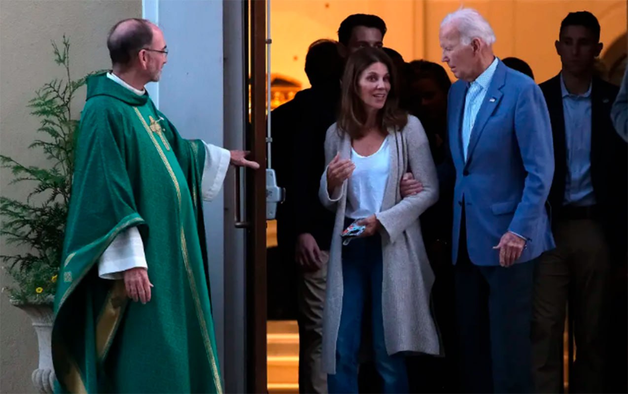 Müalicəyə başladıqdan sonra ilk dəfə göründü - FOTO Müalicəyə başladıqdan sonra ilk dəfə göründü - FOTO