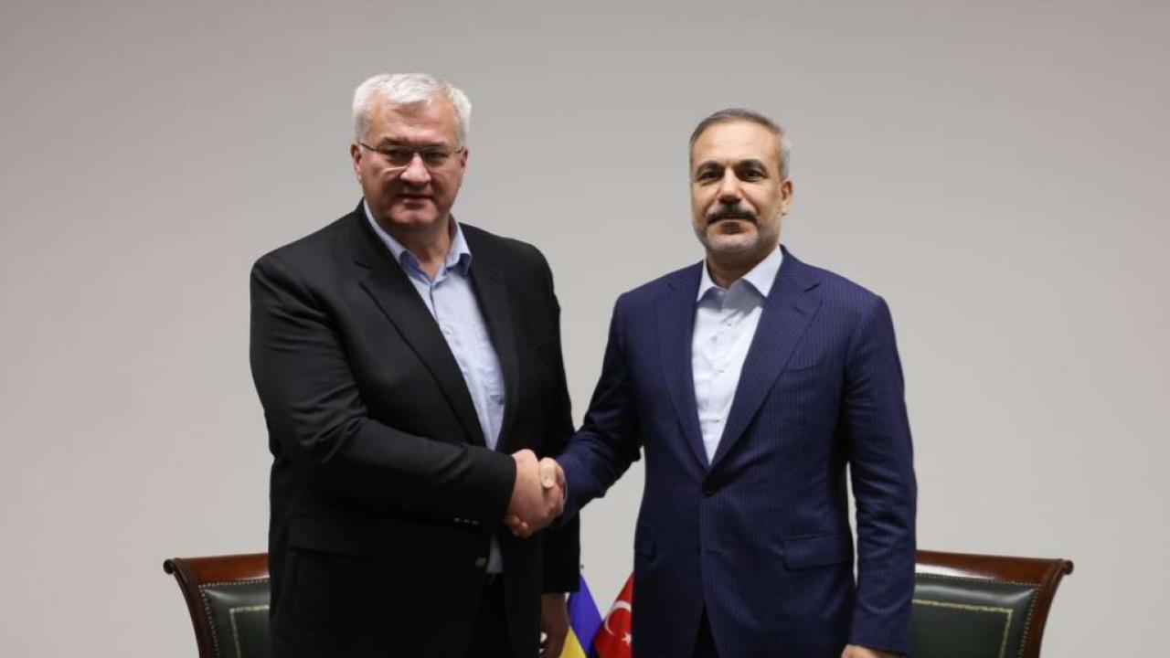 Hakan Fidan ukraynalı həmkarı ilə BİR ARADA Hakan Fidan ukraynalı həmkarı ilə BİR ARADA