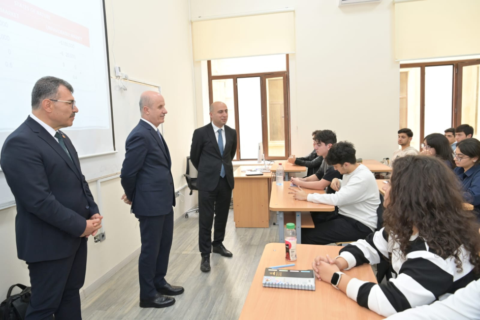 Emin Əmrullayev və Erol Özvar Türkiyə–Azərbaycan Universitetində tələbələrlə görüşdülər - FOTO