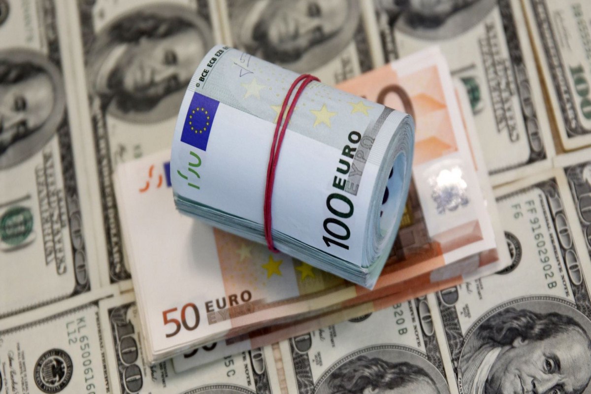 Avro və rubl ucuzlaşdı - Dollar isə... Avro və rubl ucuzlaşdı - Dollar isə...