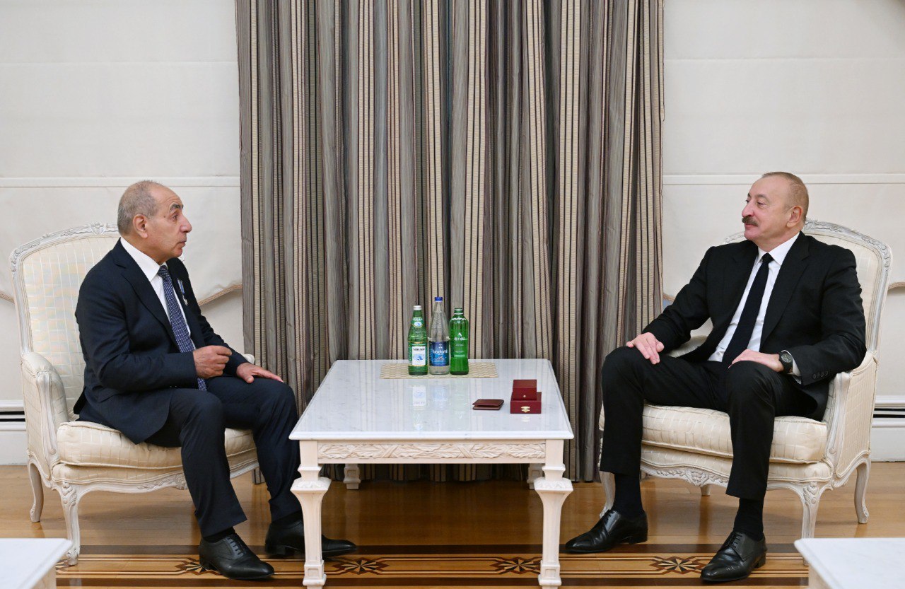 “İşinizdən razıyam, göstərişlərimi layiqincə yerinə yetirirsiniz” - Prezident