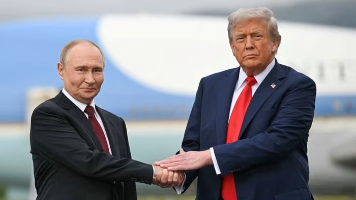 Tramp Putinlə görüşünü LƏĞV ETDİ – VİDEO