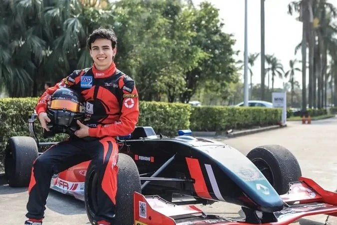 Keçmiş Formula-1 pilotu atasını öldürdü Keçmiş Formula-1 pilotu atasını öldürdü