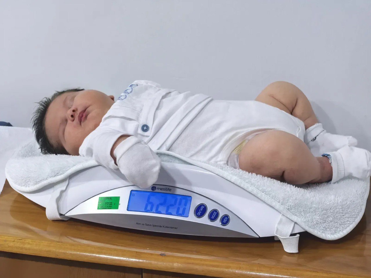 6 kilodan çox doğulan körpə gündəm oldu – FOTO 6 kilodan çox doğulan körpə gündəm oldu – FOTO