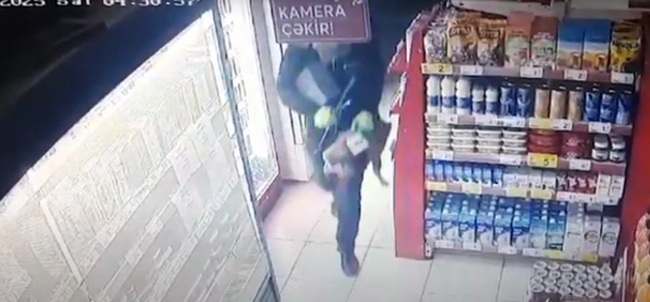 Masazırda marketdəki oğurluq kameraya düşdü – ANBAAN VİDEO