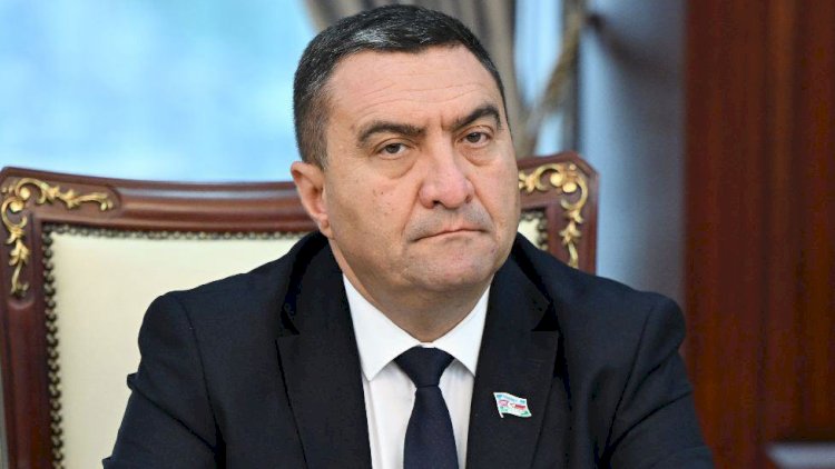 YAP-ın deputatı Əli Kərimli haqda məqaləni bəyəndi - FOTO YAP-ın deputatı Əli Kərimli haqda məqaləni bəyəndi - FOTO