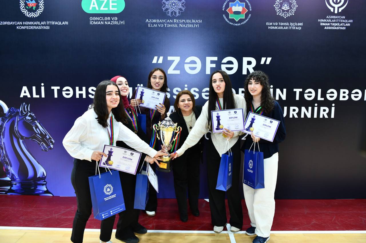 Ali təhsil müəssisələri arasında “Zəfər” şahmat turniri keçirildi - FOTO Ali təhsil müəssisələri arasında “Zəfər” şahmat turniri keçirildi - FOTO