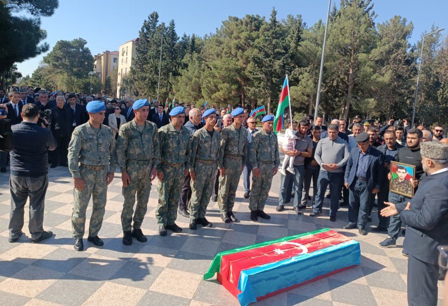 Birinci Qarabağ müharibəsinin itkin şəhidi Sumqayıtda DƏFN OLUNDU Birinci Qarabağ müharibəsinin itkin şəhidi Sumqayıtda DƏFN OLUNDU