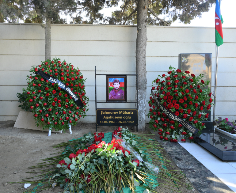 İtkin şəhid Mübariz Şahmurov dəfn olundu – FOTO