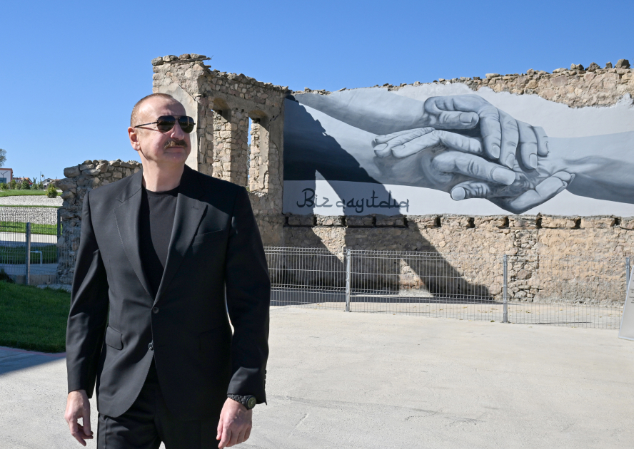Prezident Cəbrayılın Horovlu kəndinin açılışında – FOTO Prezident Cəbrayılın Horovlu kəndinin açılışında – FOTO