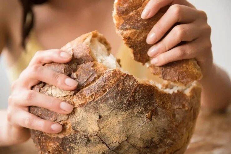 Çörək bişirərkən su əvəzinə bundan istifadə edin: 10 gün təzə və yumşaq qalacaq Çörək bişirərkən su əvəzinə bundan istifadə edin: 10 gün təzə və yumşaq qalacaq