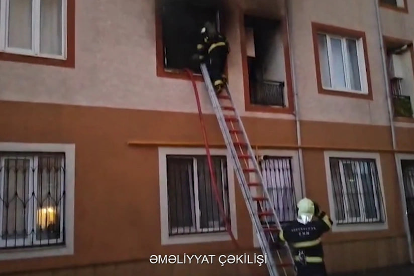 Xırdalanda çoxmərtəbəli binada yanğın oldu, 15 nəfər sakin təxliyə olundu - VİDEO Xırdalanda çoxmərtəbəli binada yanğın oldu, 15 nəfər sakin təxliyə olundu - VİDEO