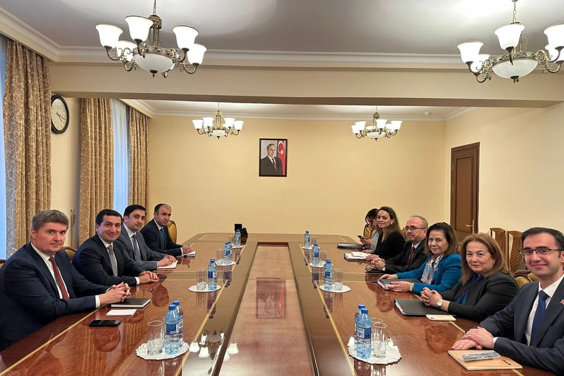 Türkiyə XİN rəsmisi Hikmət Hacıyev və Xələf Xələfovla görüşüb - FOTO Türkiyə XİN rəsmisi Hikmət Hacıyev və Xələf Xələfovla görüşüb - FOTO