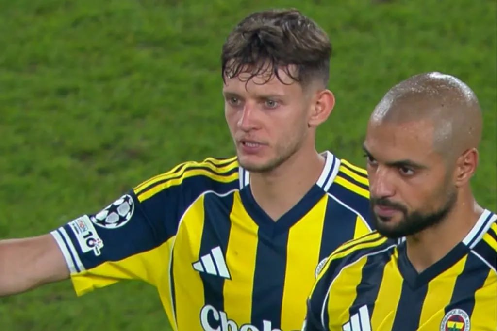 “Fənərbağça”nın futbolçusu Almaniya klubuna keçə bilər “Fənərbağça”nın futbolçusu Almaniya klubuna keçə bilər